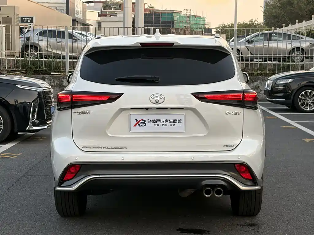 Toyota Crown Kluger 2024 2.0T