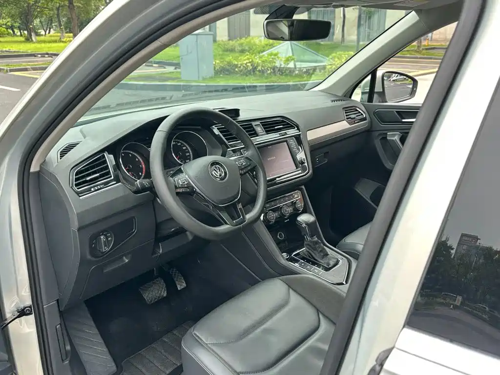 Volkswagen Tiguan L — миниатюра 6