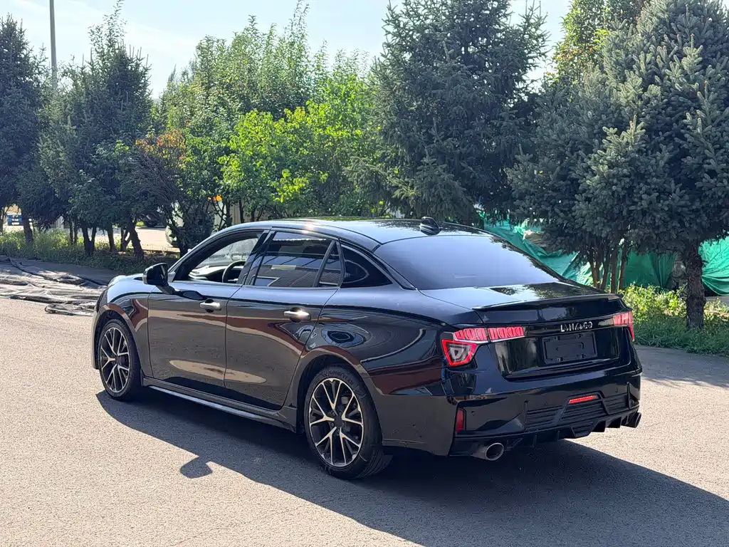 Lynk & Co 03 — миниатюра 7