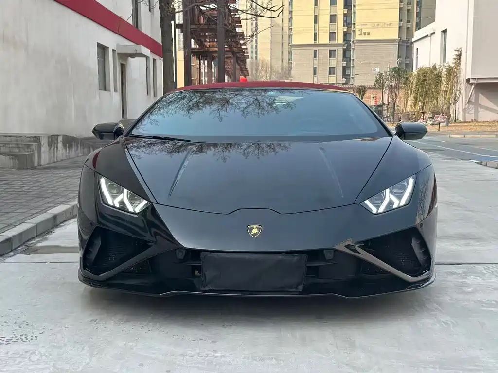 LAMBORGHINI HURACÁN