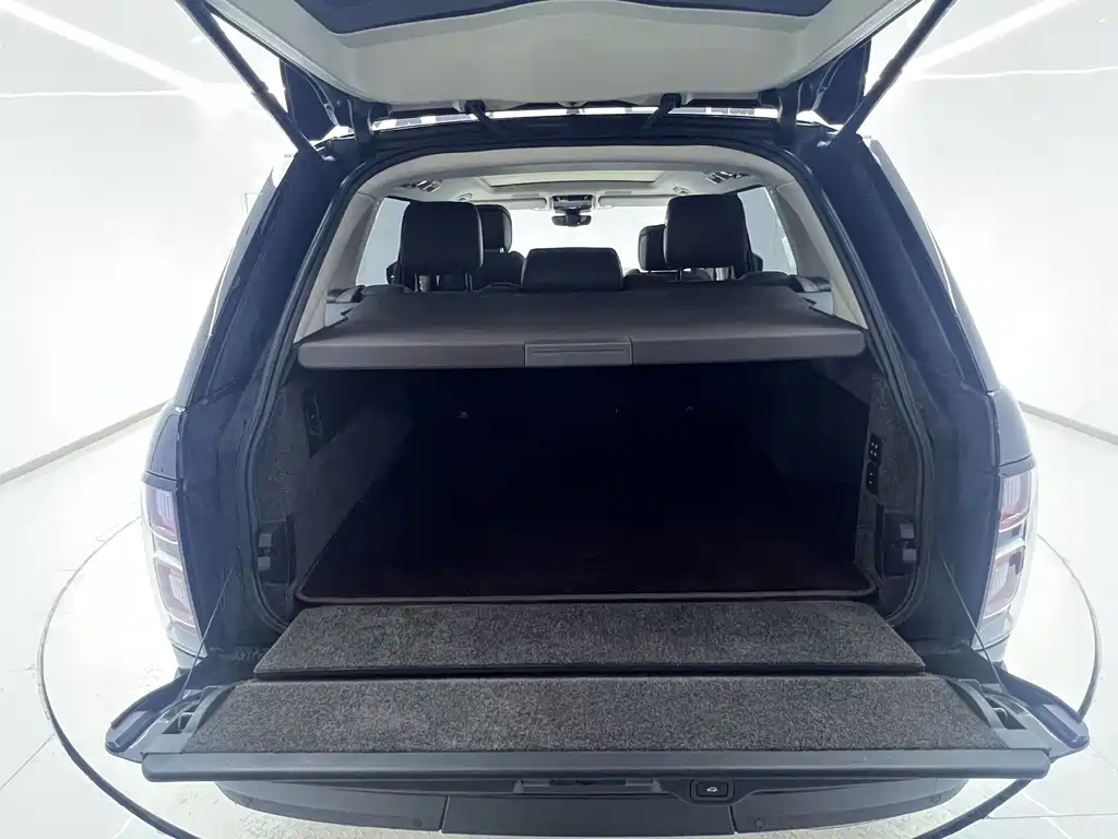 Land Rover Range Rover — миниатюра 24