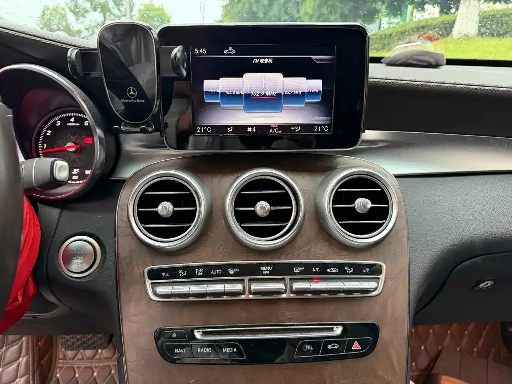 Mercedes-Benz GLC — миниатюра 9