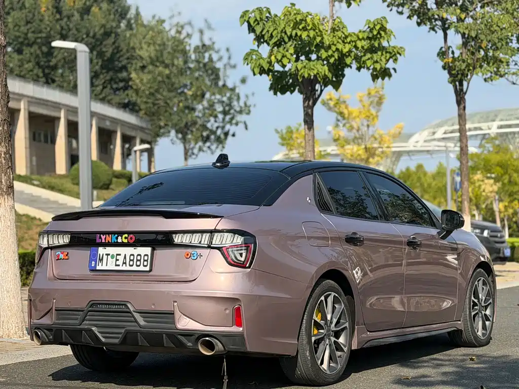 Lynk & Co 03 — миниатюра 6