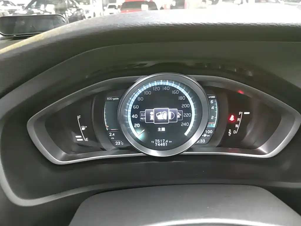 Volvo V40 — миниатюра 12