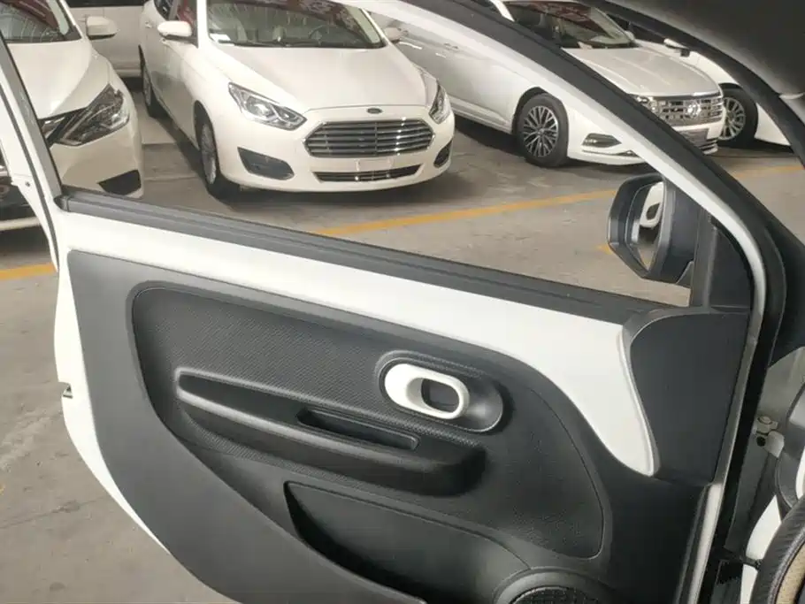 Roewe Clever 2022 311km