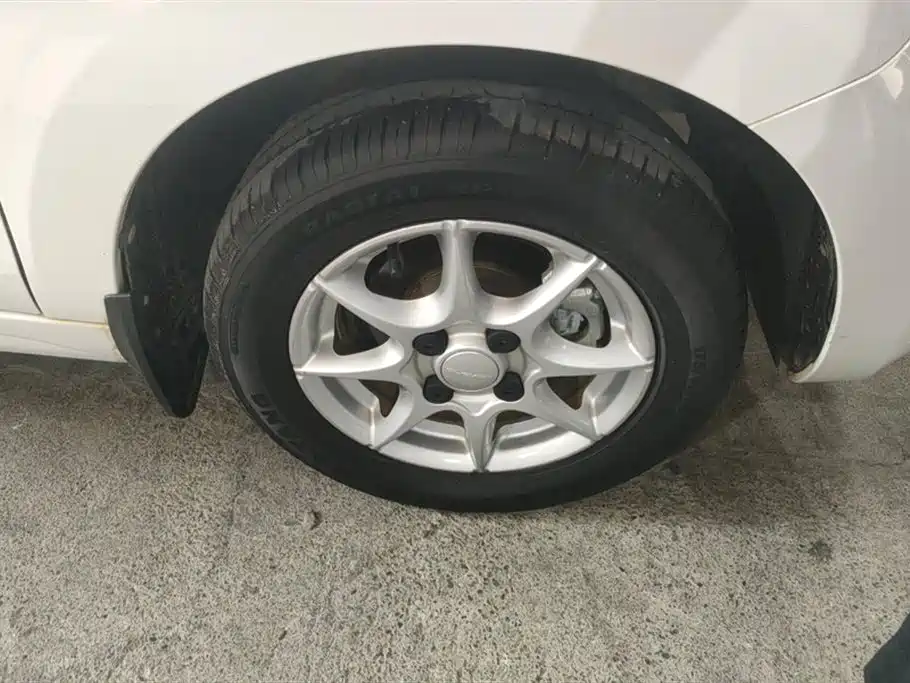 Roewe Clever 2022 311km