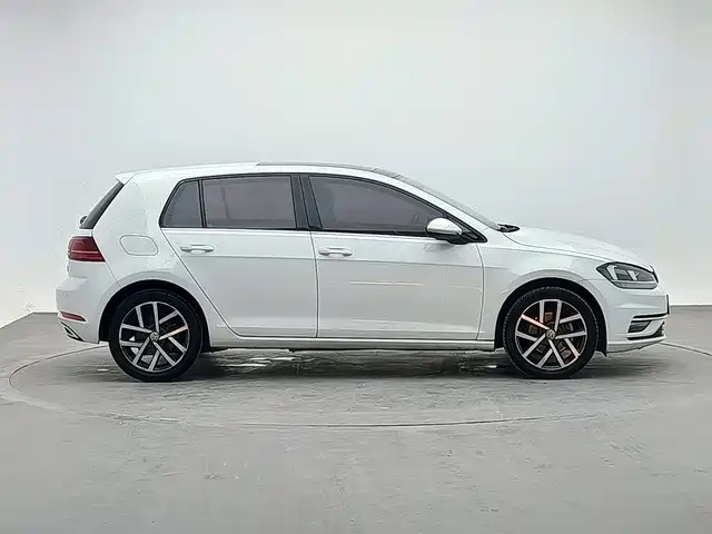 Volkswagen Golf — миниатюра 4