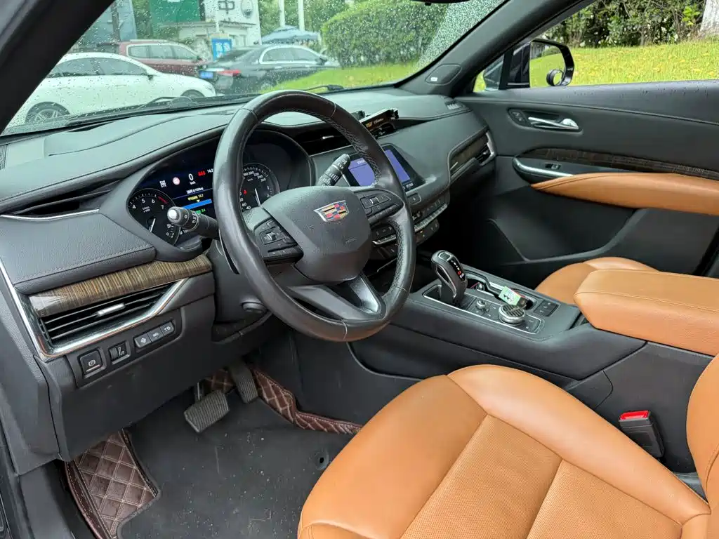 Cadillac XT4 — миниатюра 7