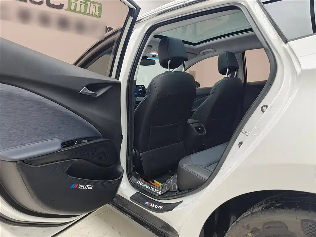 BUICK SLIGHTLY BLUE 6