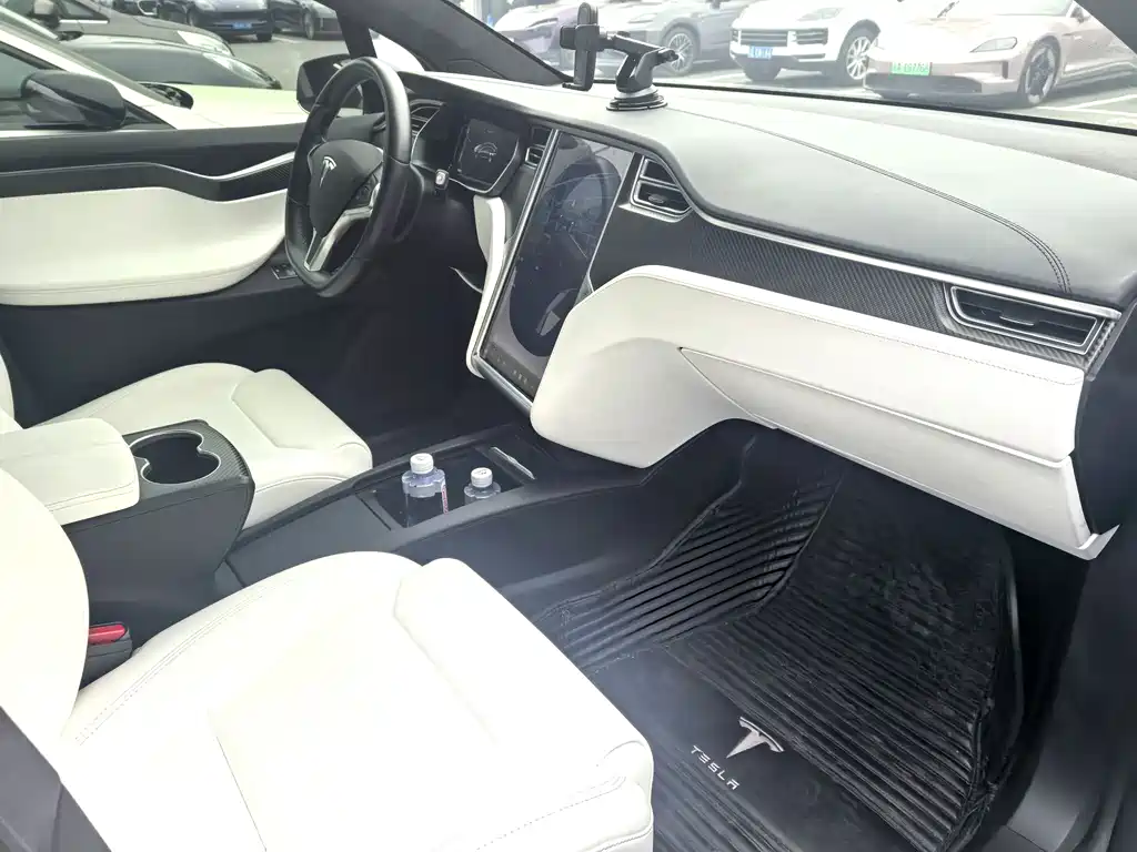 Tesla Model X — фотографии объявления, Фото 14
