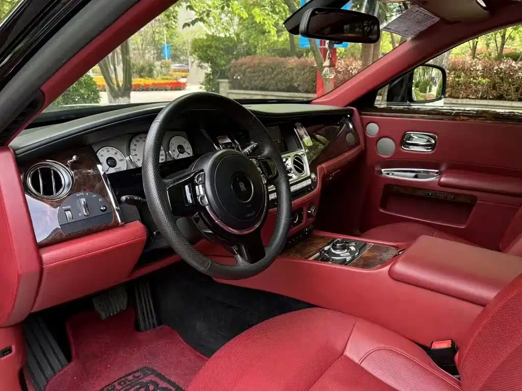 Rolls-Royce Ghost — миниатюра 3