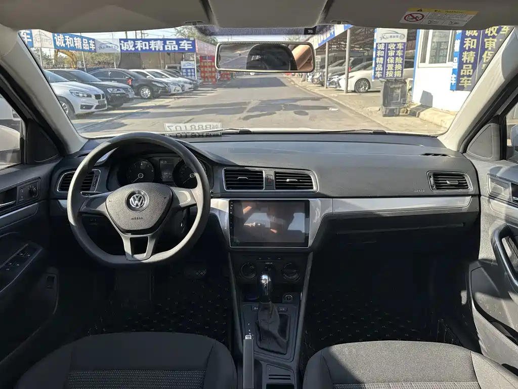 Volkswagen Lavida — миниатюра 5