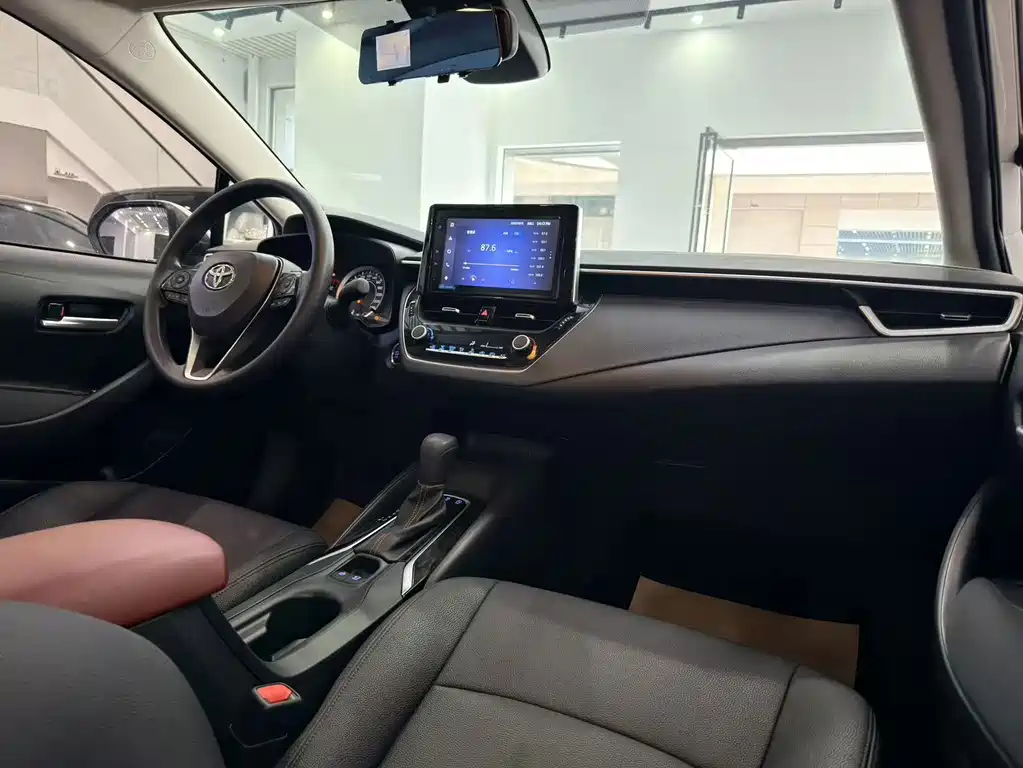Toyota Corolla — миниатюра 8