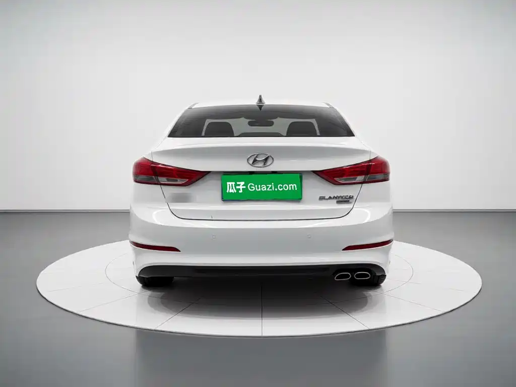 Hyundai Elantra — миниатюра 5