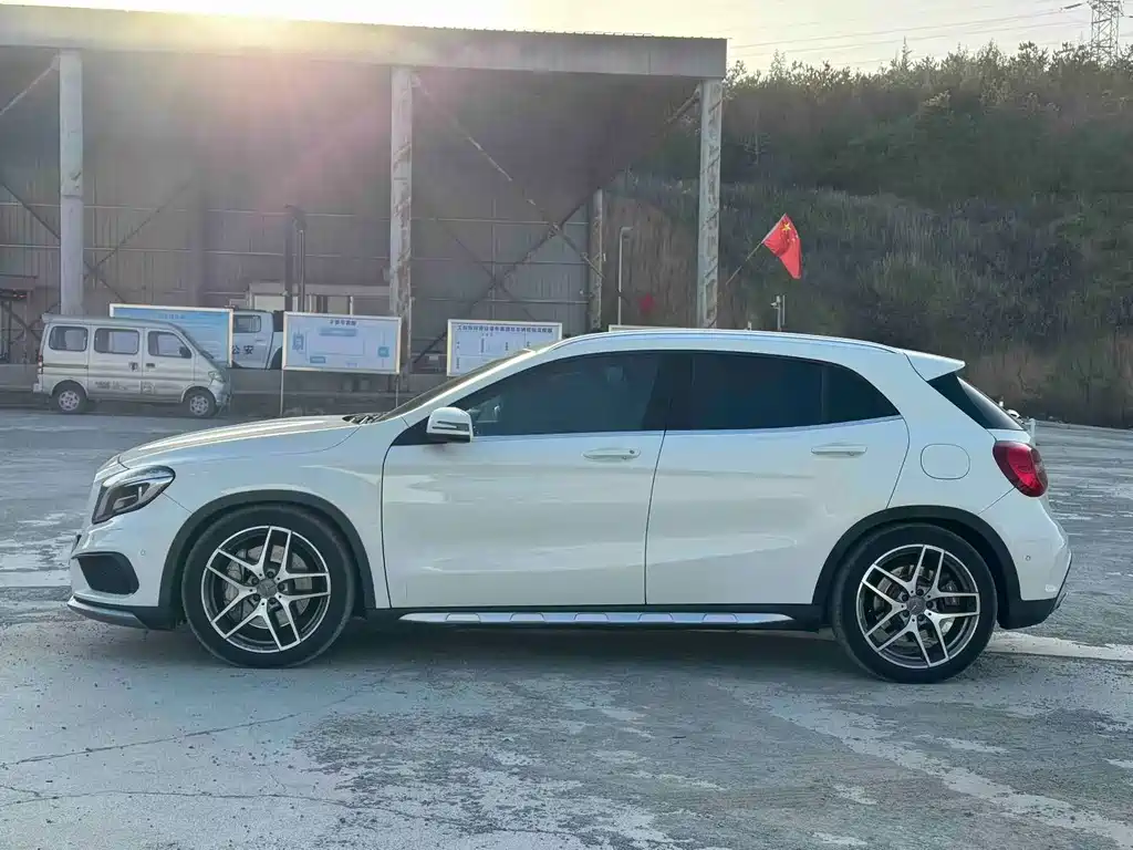 Mercedes-Benz GLA AMG — миниатюра 3