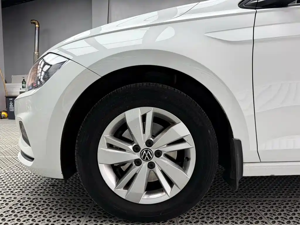 Volkswagen Polo — миниатюра 14