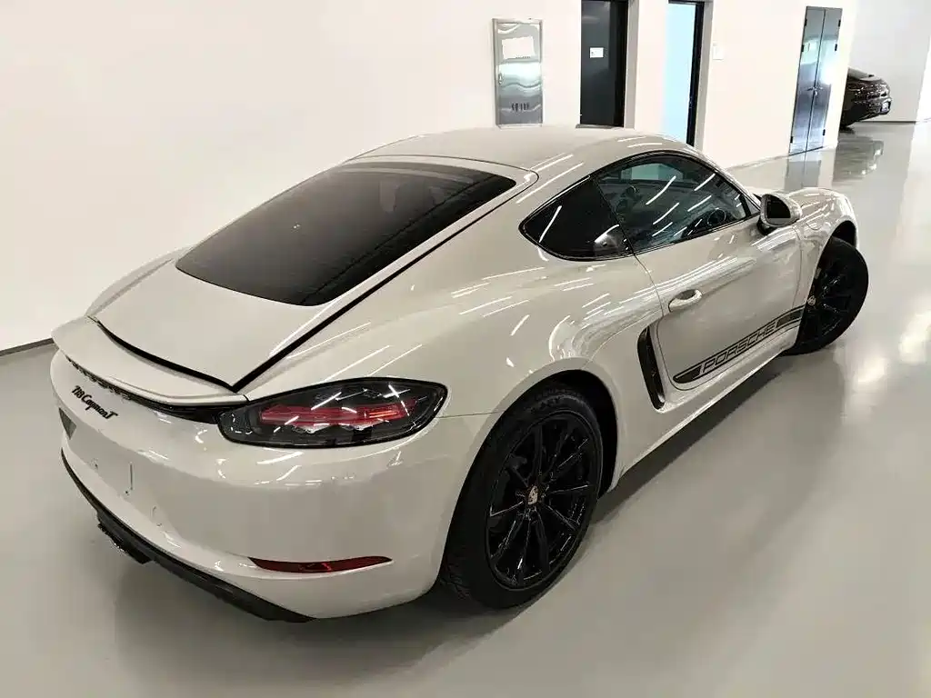 Porsche 718 2018 Cayman 2.0T