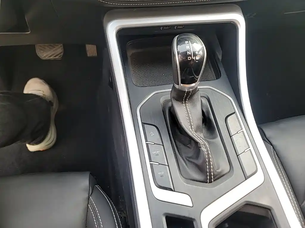 Geely Vision X6 — миниатюра 14