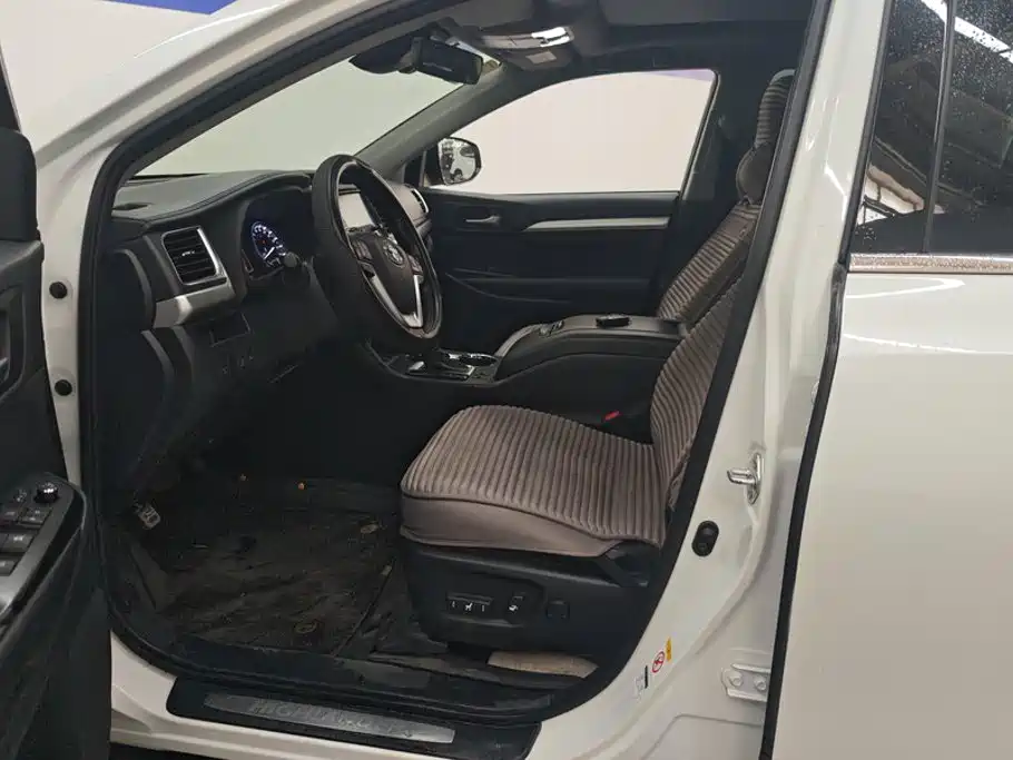 Toyota Highlander — миниатюра 9