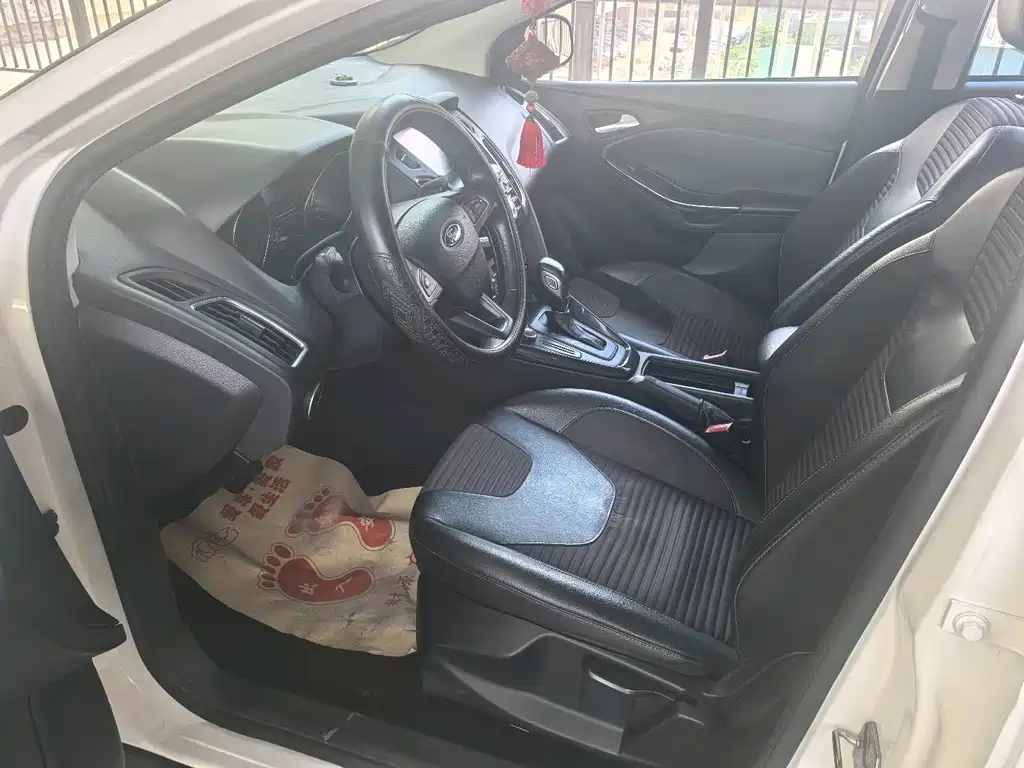 Ford Focus — миниатюра 4
