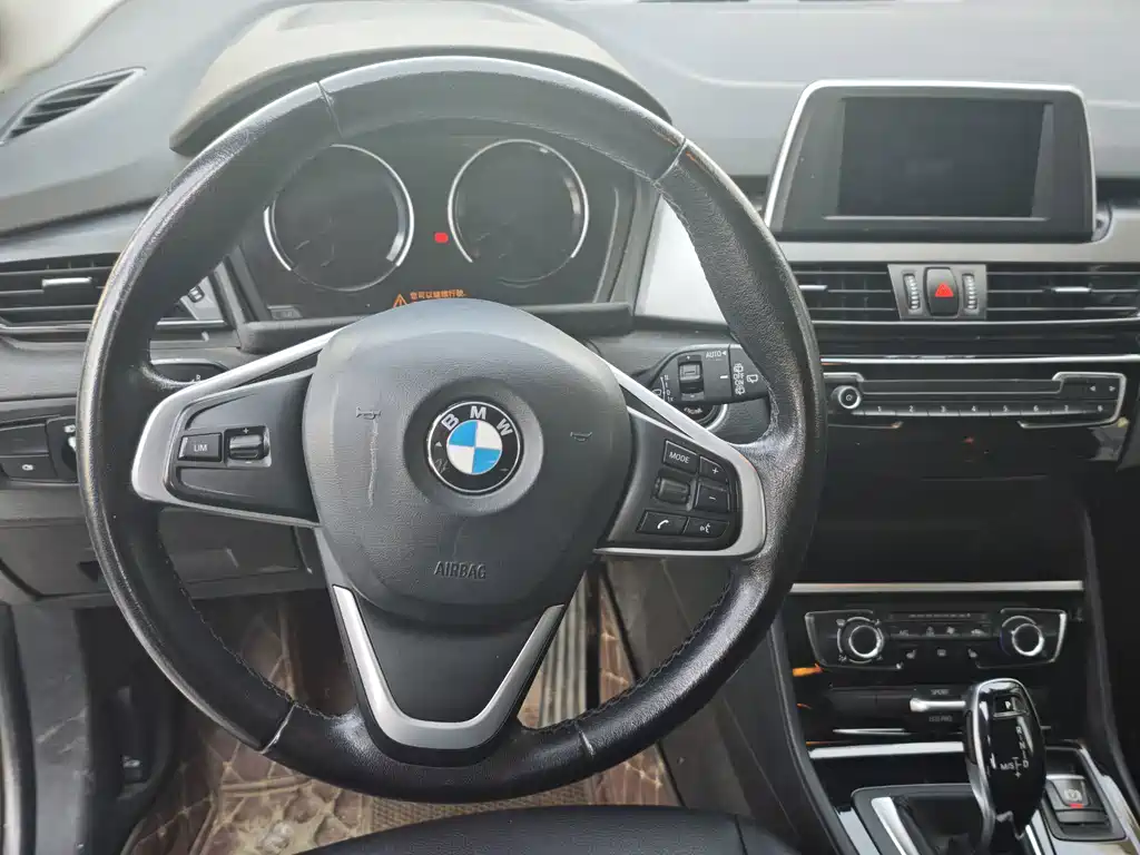 BMW 2 Series Gran Tourer — миниатюра 11