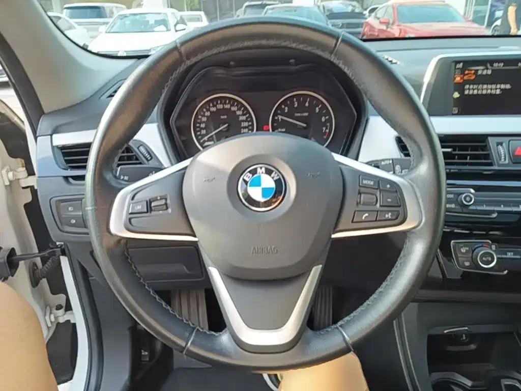 BMW X1 — миниатюра 11