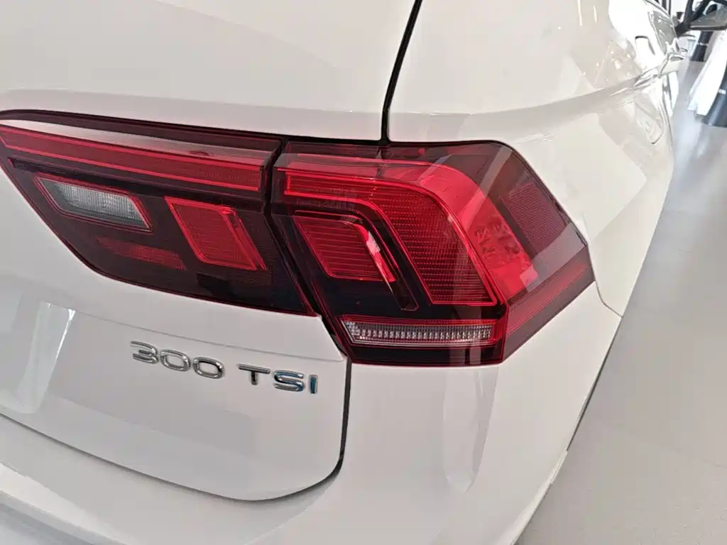 Volkswagen Tiguan L — миниатюра 8