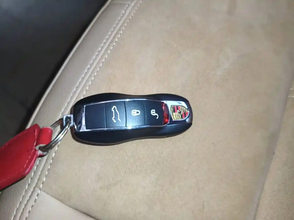 Porsche Macan — миниатюра 9