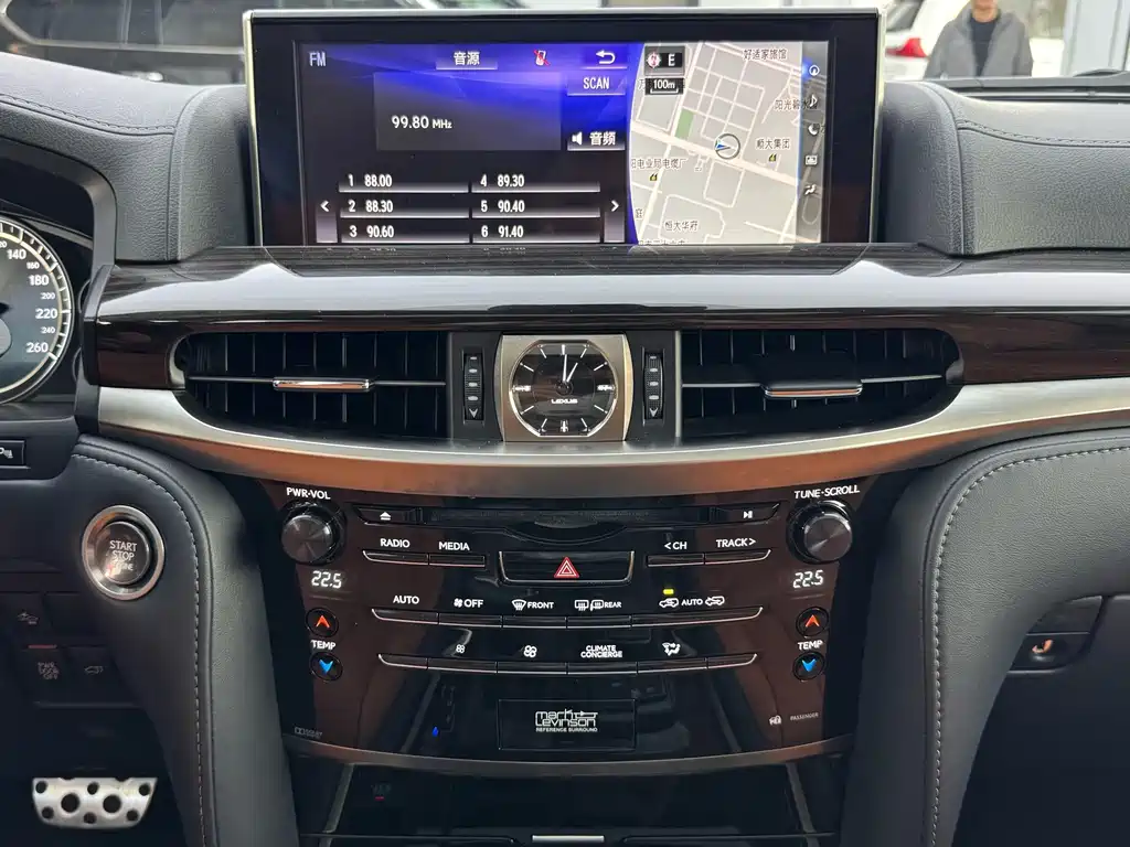 Lexus LX — миниатюра 15