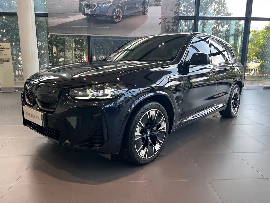 BMW iX3 — миниатюра 2