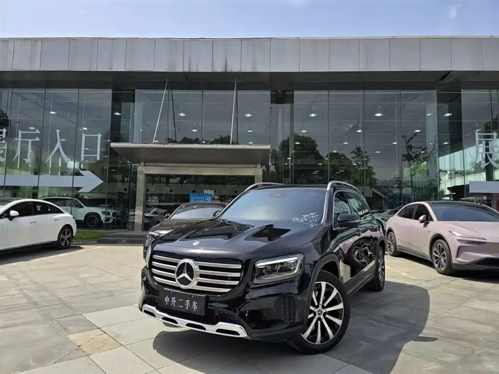 Mercedes-Benz GLB 2024