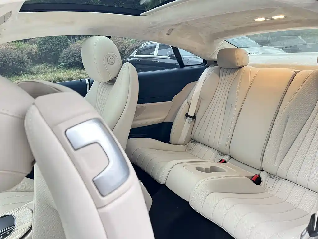 Mercedes-Benz E-Class (Import) — миниатюра 4