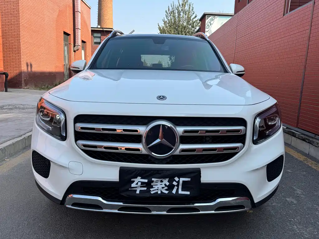 MERCEDES-BENZ GLB