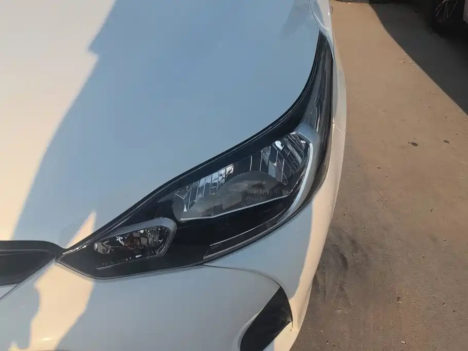 Toyota Yaris L — миниатюра 5