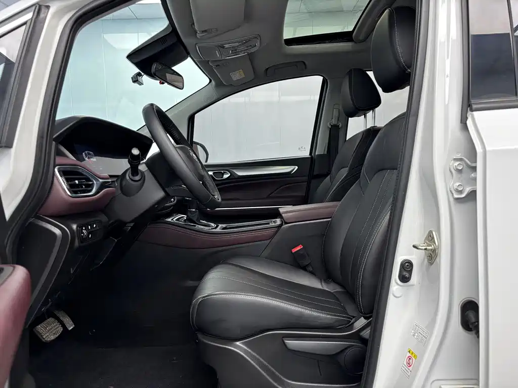 GAC Motor Trumpchi M6 — миниатюра 4
