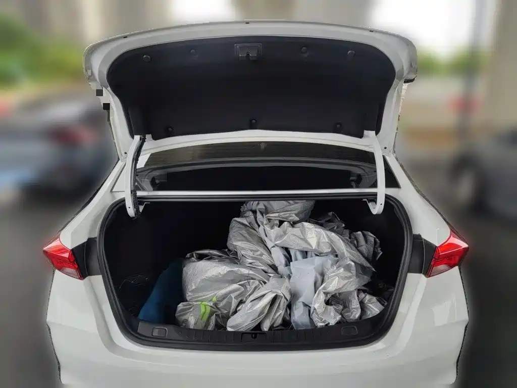 Buick Verano — миниатюра 16