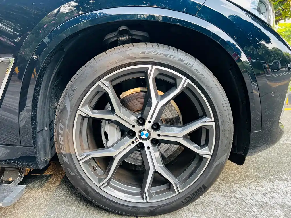 BMW X5 — миниатюра 21