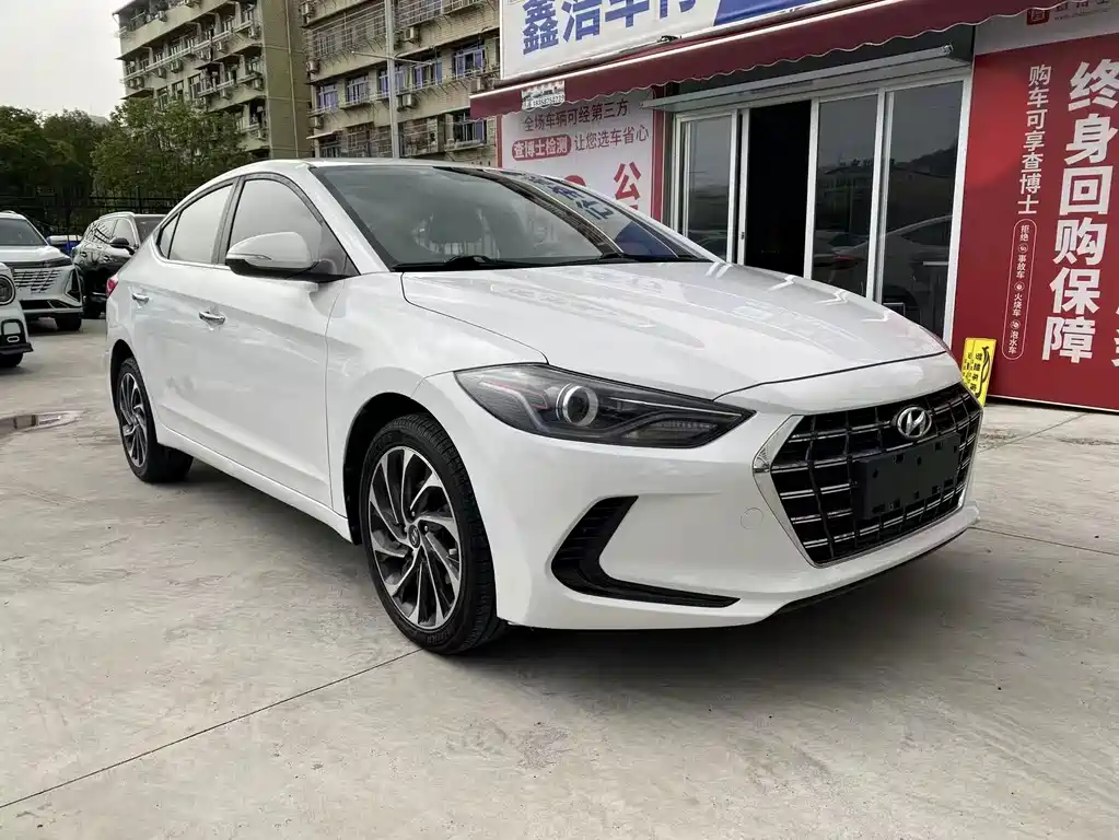 Hyundai Elantra — миниатюра 2