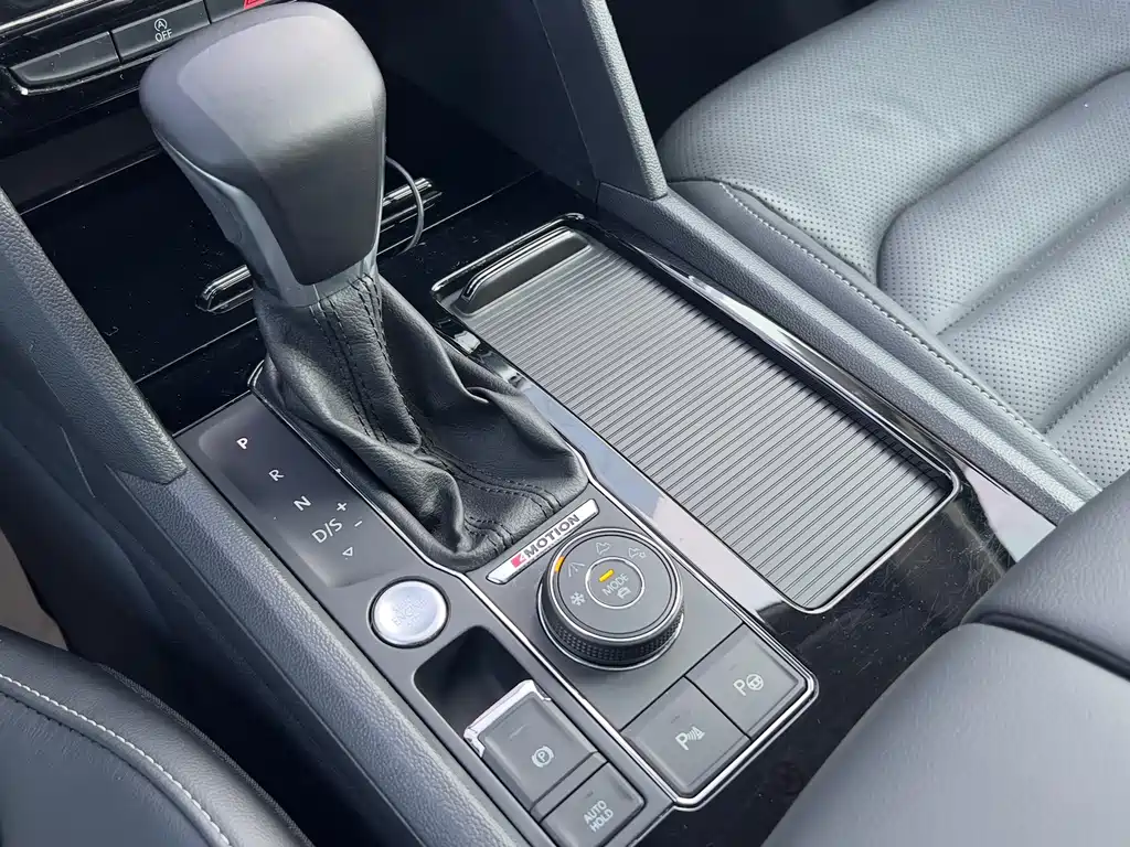 Volkswagen Teramont — миниатюра 10