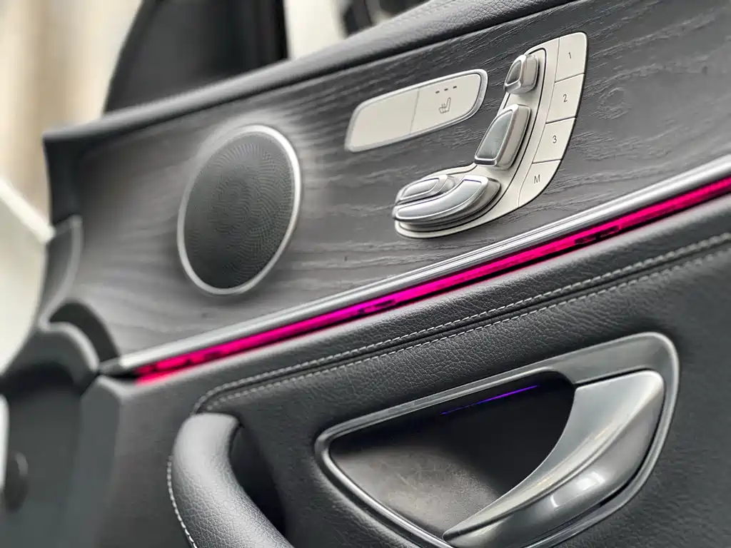 MERCEDES-BENZ E CLASS