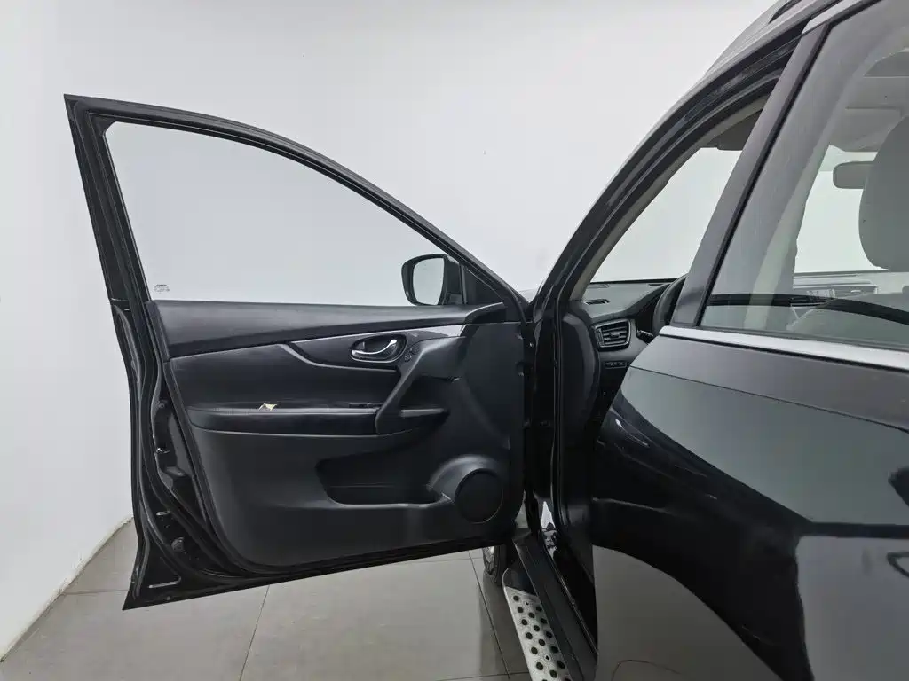 Nissan X-Trail 2017 2.0L CVT Comfort 2WD