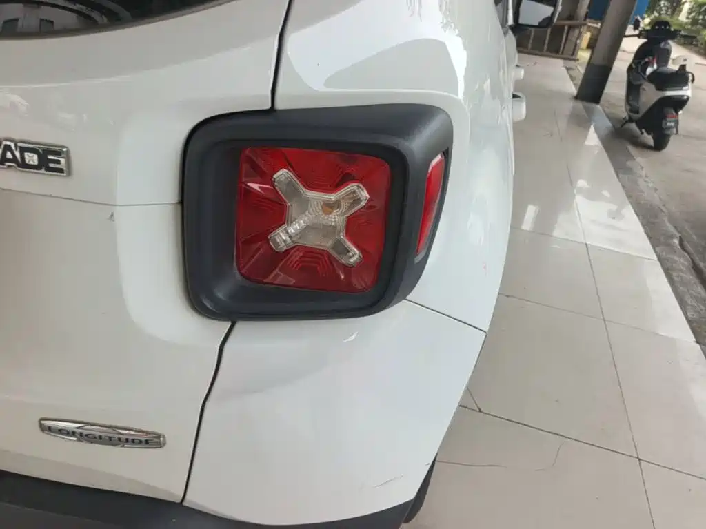 Jeep Renegade — миниатюра 8