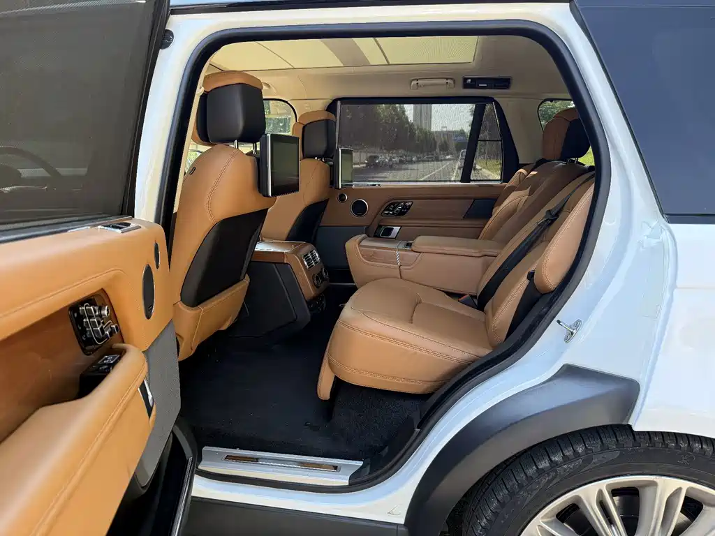Land Rover Range Rover — миниатюра 8