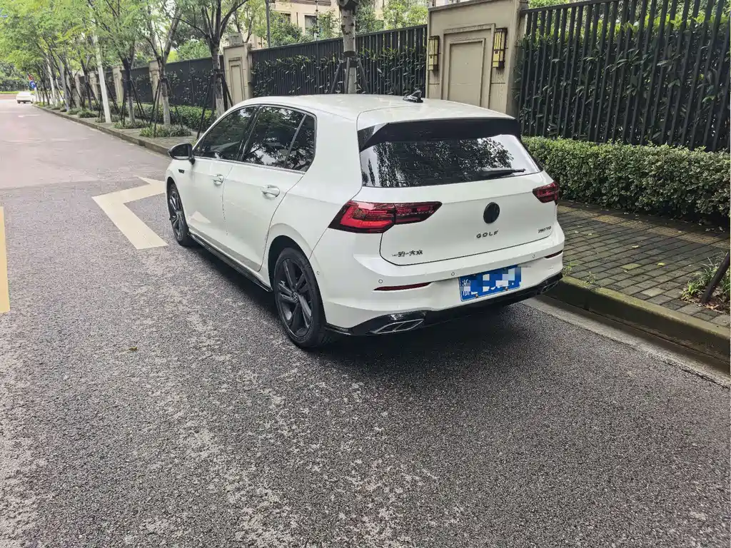 Volkswagen Golf — миниатюра 2