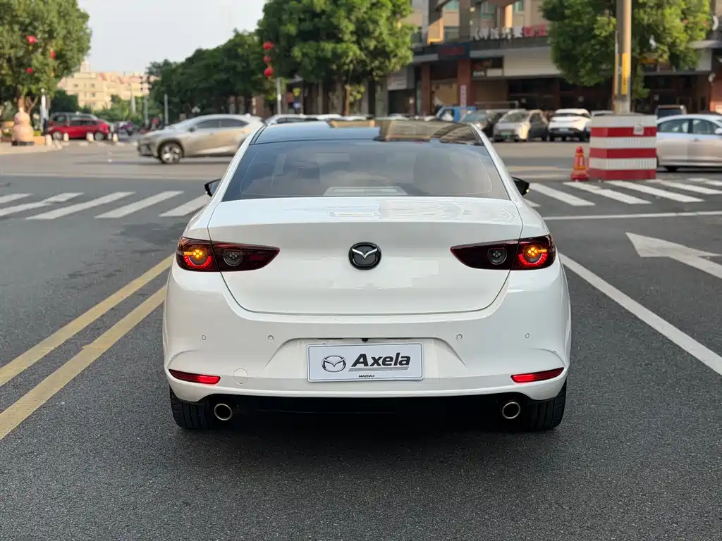 Mazda 3 Axela — миниатюра 14