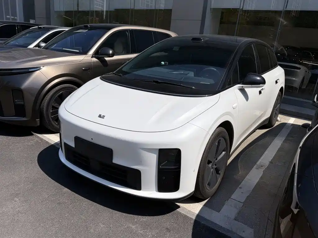 Li Auto i6