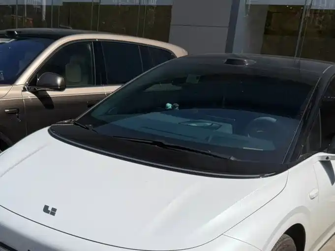 Li Auto i6