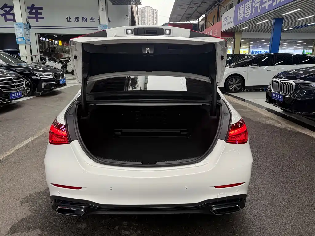 Mercedes-Benz C-Class — миниатюра 18