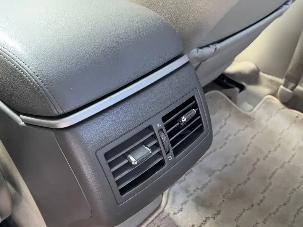 Toyota Camry — миниатюра 15