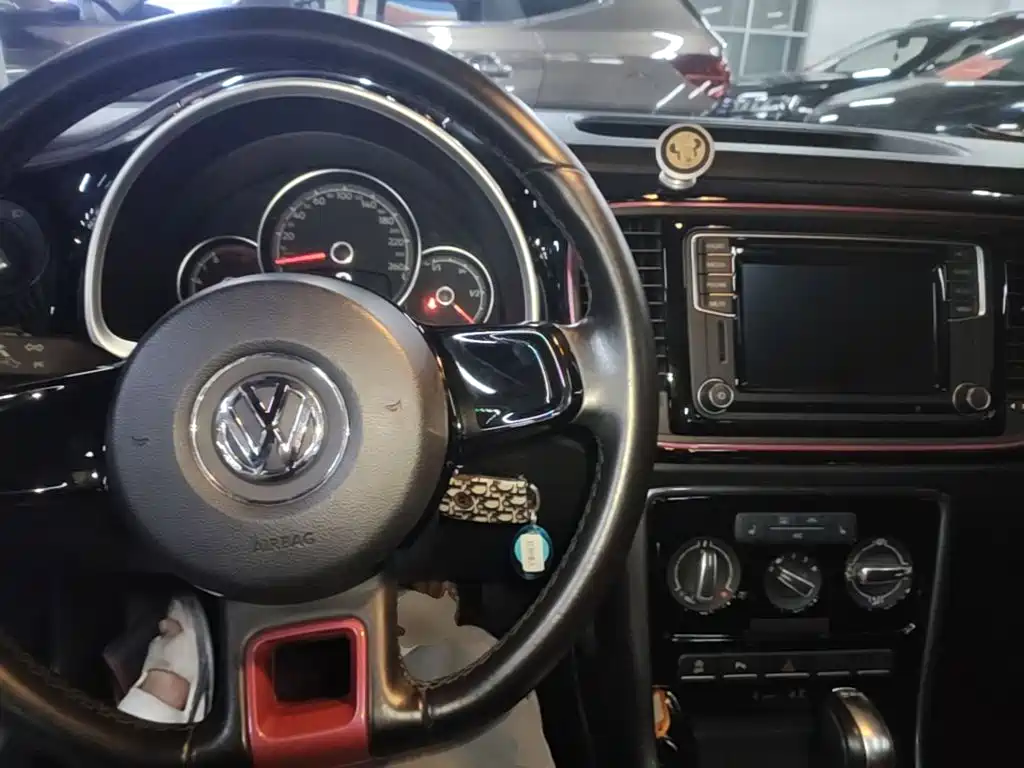 Volkswagen Beetle — миниатюра 10